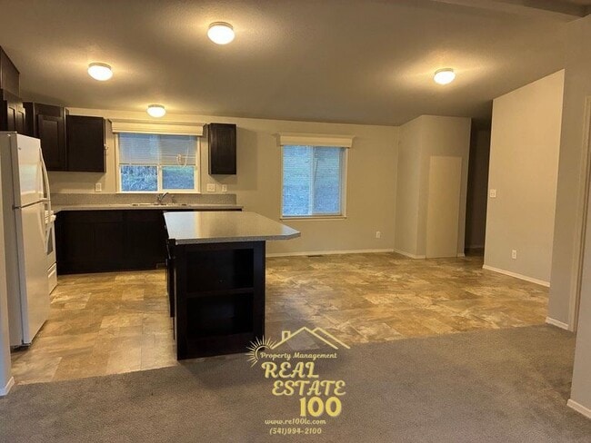 Photo - 15 N Hillside Dr