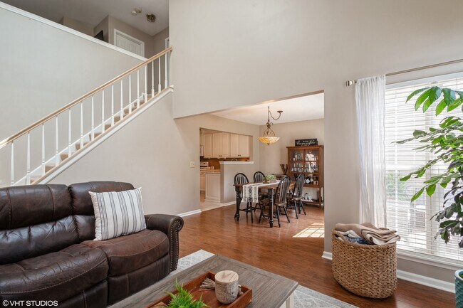 Photo - 707 Clover Hill Ct