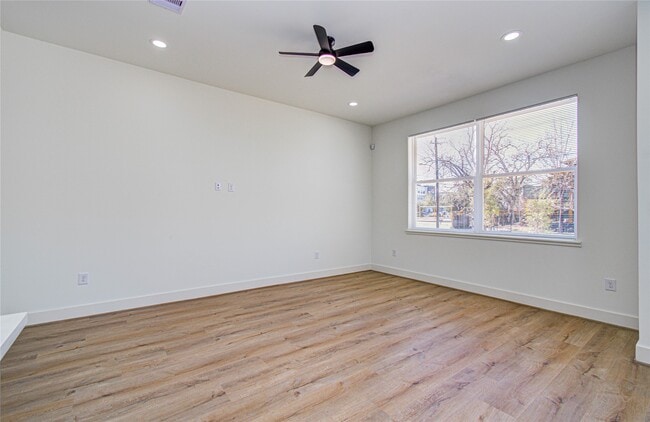 Photo - 1508 McKee St Unidad A