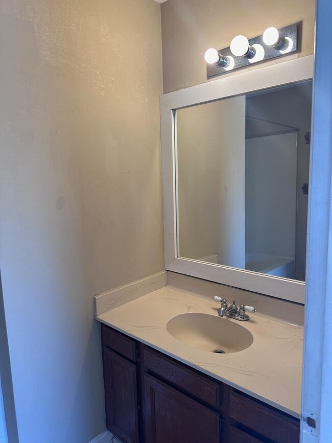 Photo - 401 Garden Dr