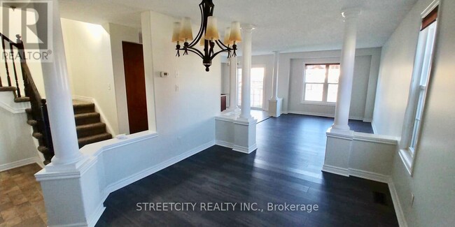 Photo - 200 Purple Sage Crescent