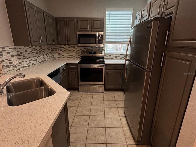 3420 Greenwich Village Blvd Unidad 104