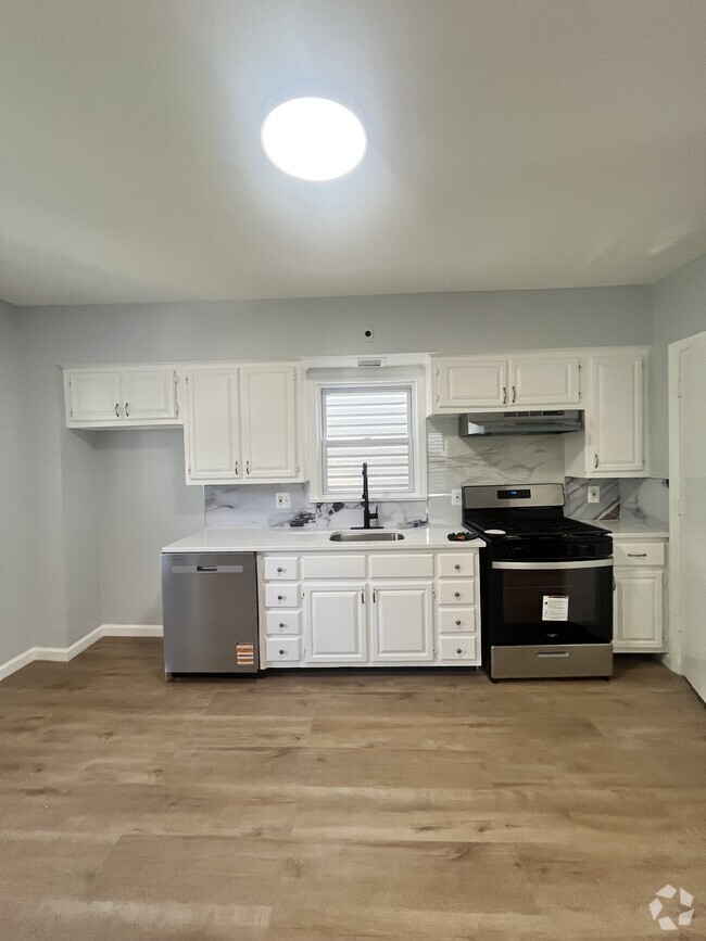 Building Photo - 271 Broadway Unit 3 Rental