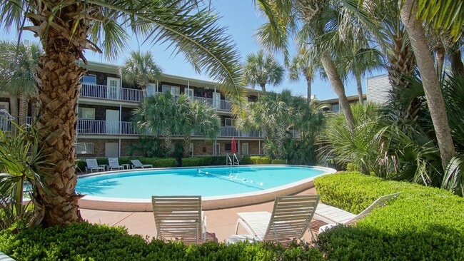 Building Photo - Updated 1-Bedroom Condo in Bay Winds – Wat...