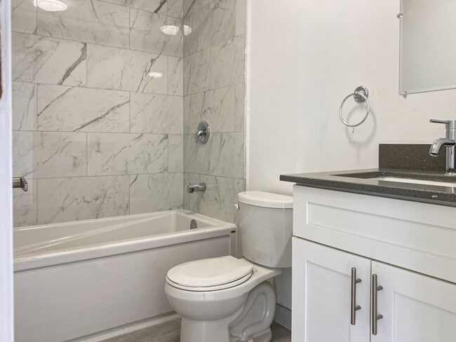 Photo - 630 Cummings Ave Unit 204