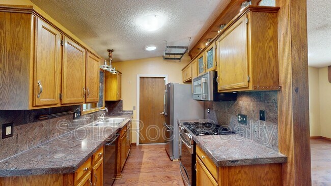 Photo - 6713 Fredrick Dr