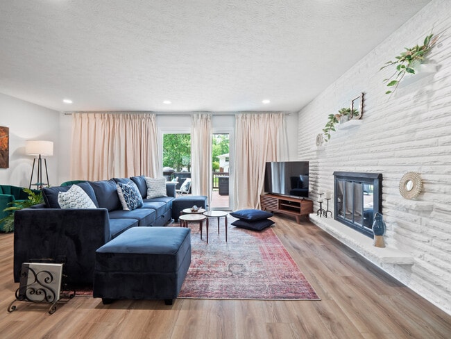 Photo - 8040 Strongsville Blvd Unidad ID1061066P