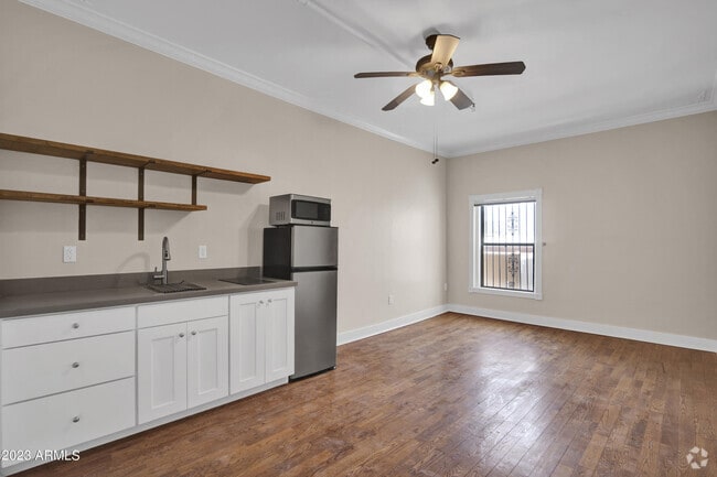 Building Photo - 5753 W Glendale Ave Unit 206 Rental