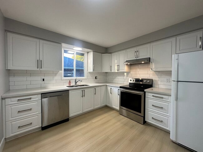 Photo - 1-920 Southgate Drive Oshawa ON