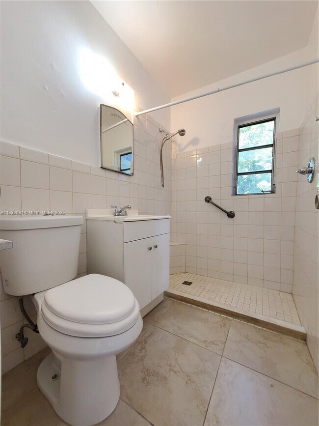 Photo - 10135 SW 172nd St