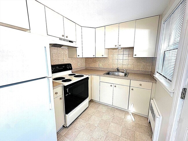 Photo - 32-34-34 Cambridge Rd Unit 34