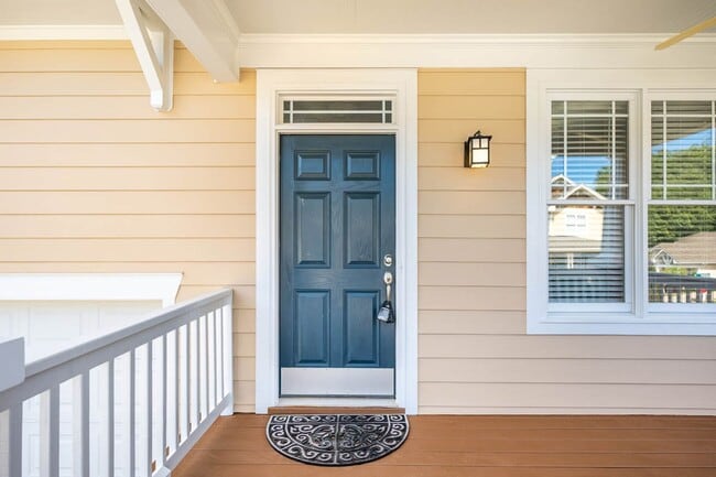 Photo - 102 Lanewood Way