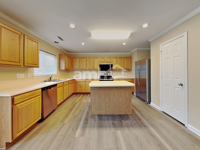 Photo - 342 Ashdale Dr