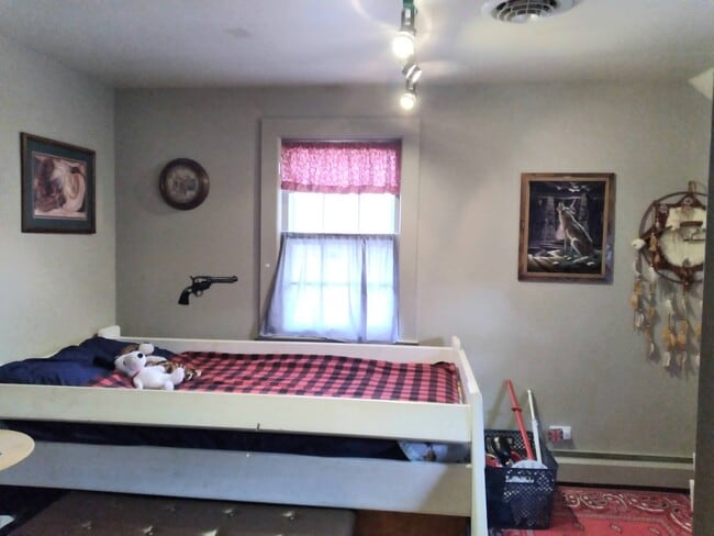 Photo - 121 Horsey Ave