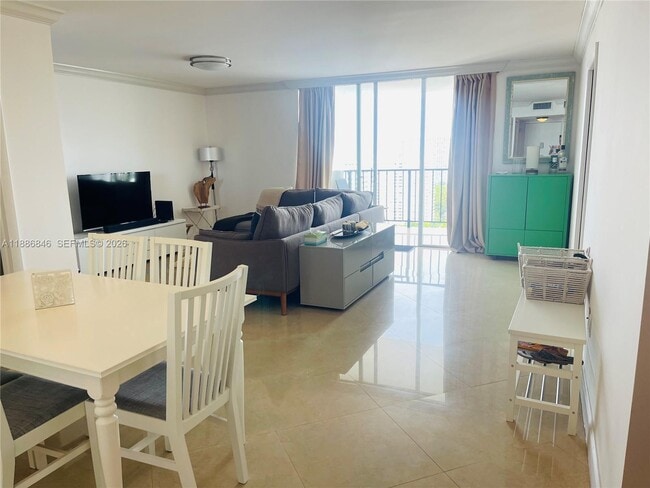 Building Photo - 2750 NE 183rd St Unit 2610