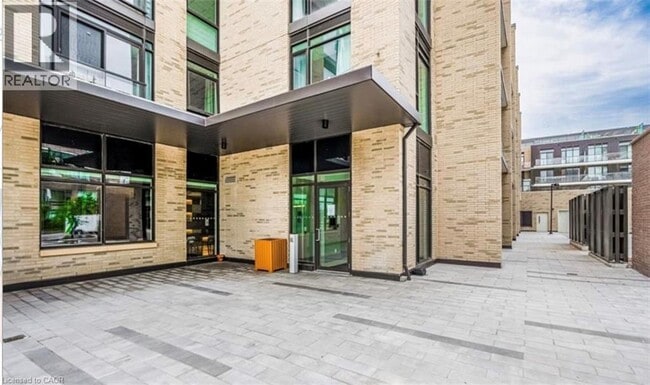 Photo - 55 Duke St W Unit 906