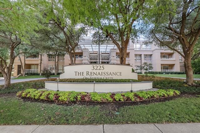 Building Photo - 3225 Turtle Creek Blvd