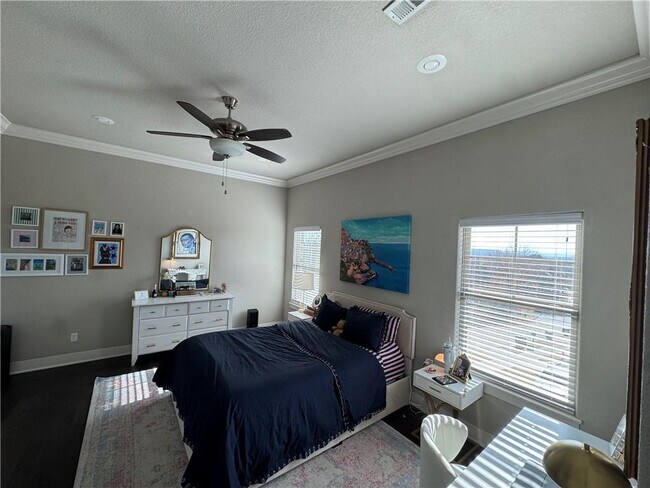 Photo - 1695 Nettleship St