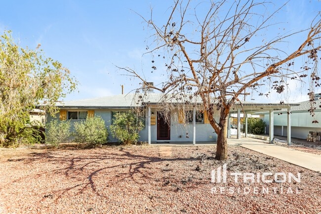 Photo - 3020 W Mariposa St House