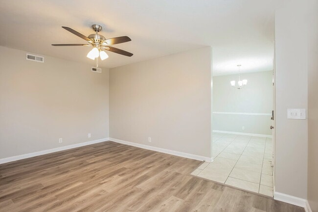 Photo - 1043 Tom Hailey Blvd