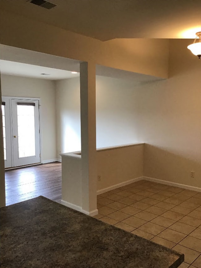 Photo - 3-bedroom, 2.5-bathroom Townhome