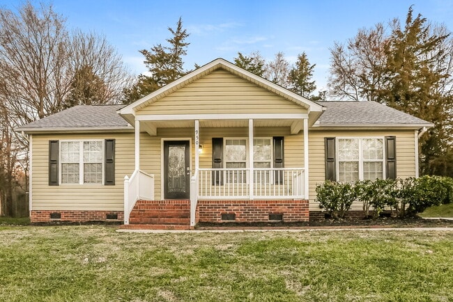 Building Photo - 950 Piney Church Rd Rental