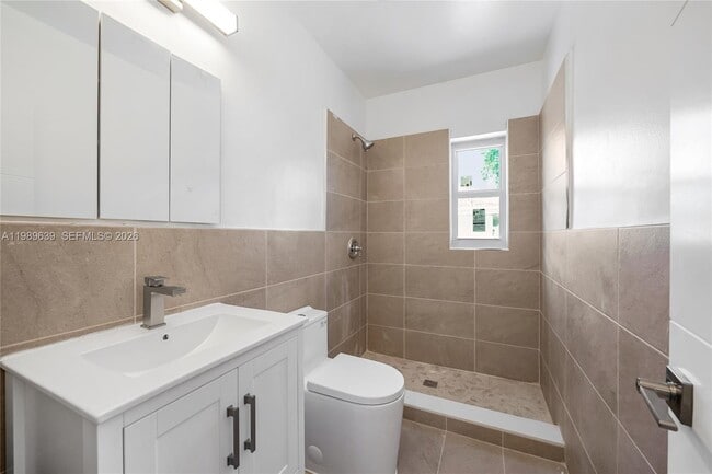 Photo - 2025 Fillmore St