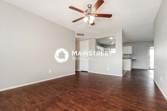 Photo - 3 Bedroom Pet-Friendly Home in Glendale, AZ with Main Street Renewal