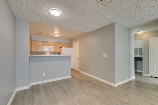 Photo - 2117 Willowbury Dr