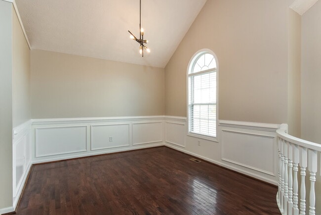 Photo - 1026 Dalby Way