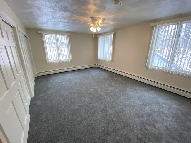 Building Photo - 919 Main St Unit 8