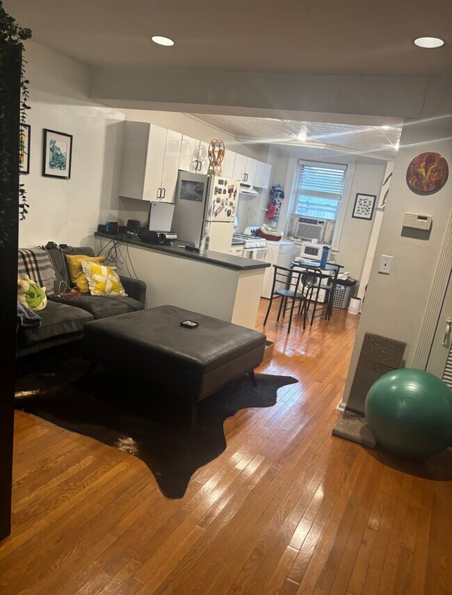 Photo - 107 Sussex St Unit 1