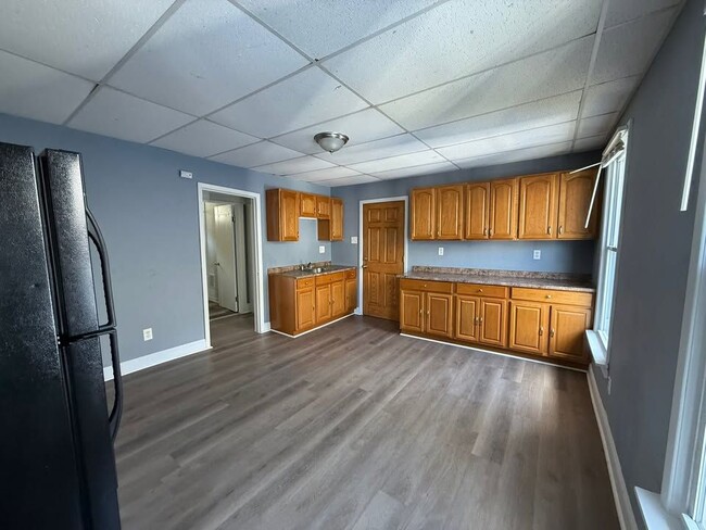 Building Photo - 1670 West St Rental