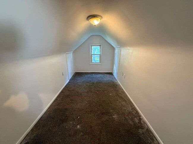 Photo - 3-BED, 1 BATH BEAUTIFUL SINGLE- FAMILY HOME IN MAPLE HEIGHTS!.