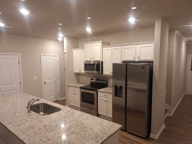 Photo - 220 Turner Ln
