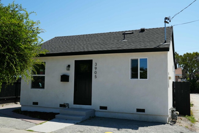 Building Photo - 3905 Cottonwood St Rental