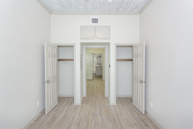 Photo - 215 N Milby St Unidad 1