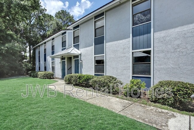 Building Photo - 10825 Key Haven Blvd Rental
