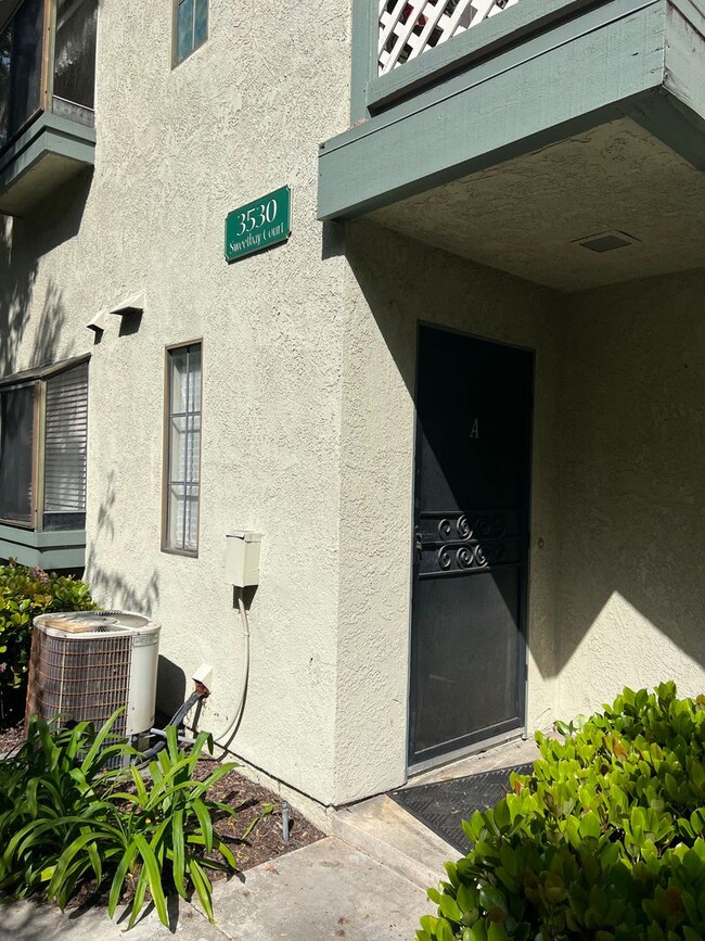 Large 2 Bedroom, 2 Bath Condo with 2 Parki... - Large 2 Bedroom, 2 Bath Condo with 2 Parki... Unidad A