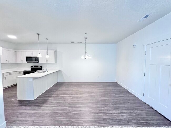 Photo - 4655 Alder Dr