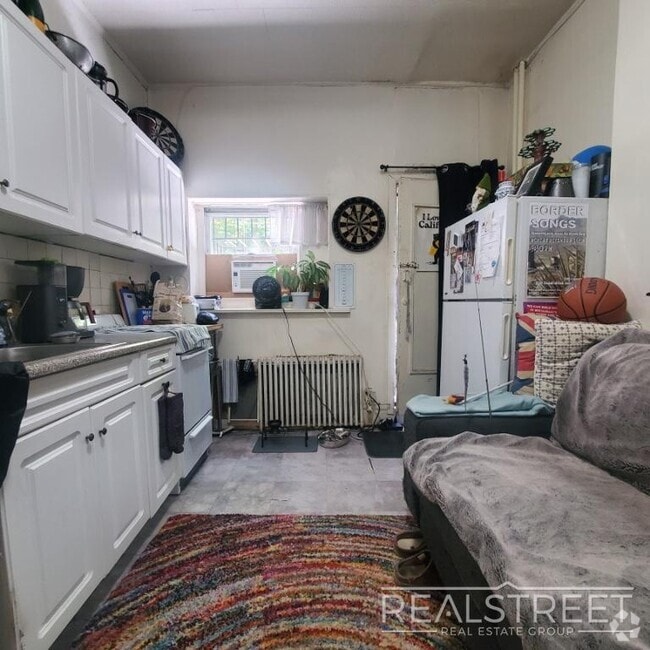 Building Photo - Incredible Studio in Prime Gowanus Rental