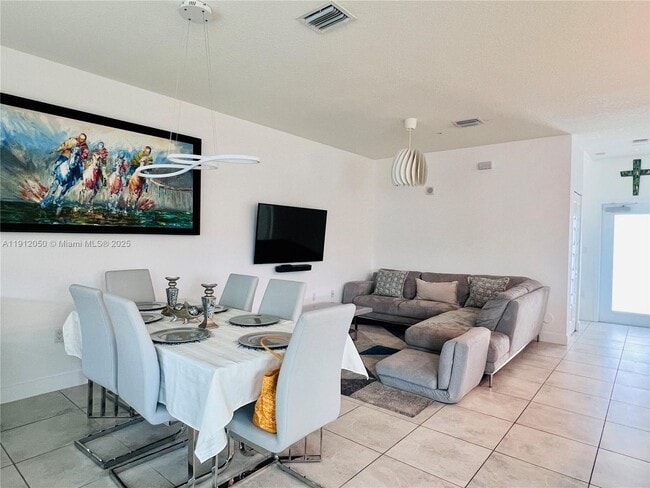 Photo - 4670 NW 84th Ave