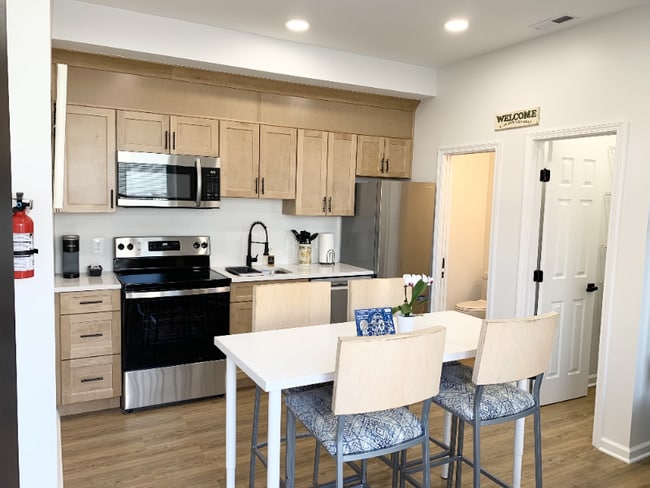 Photo - 1600 S Charles St Unit Apt B