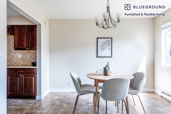 Photo - 46862 Fernald Common Unit FL0-ID360