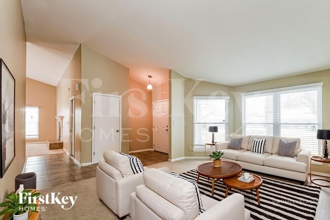 Photo - 7427 Cobblestone W Dr