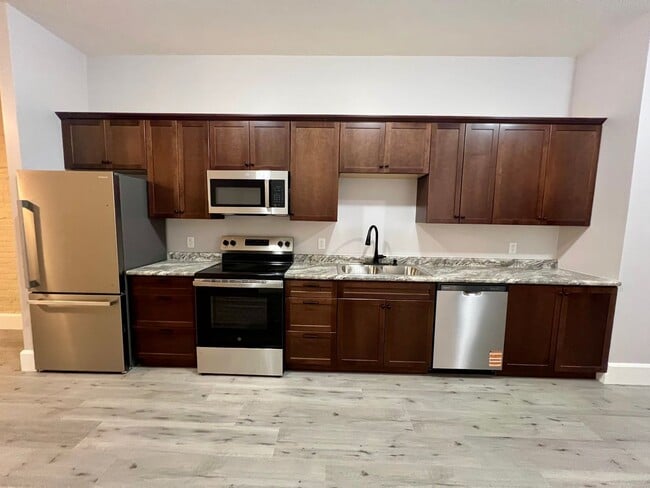 Building Photo - BRAND NEW! 2 Bedroom/1 Bathroom Unit 318-2