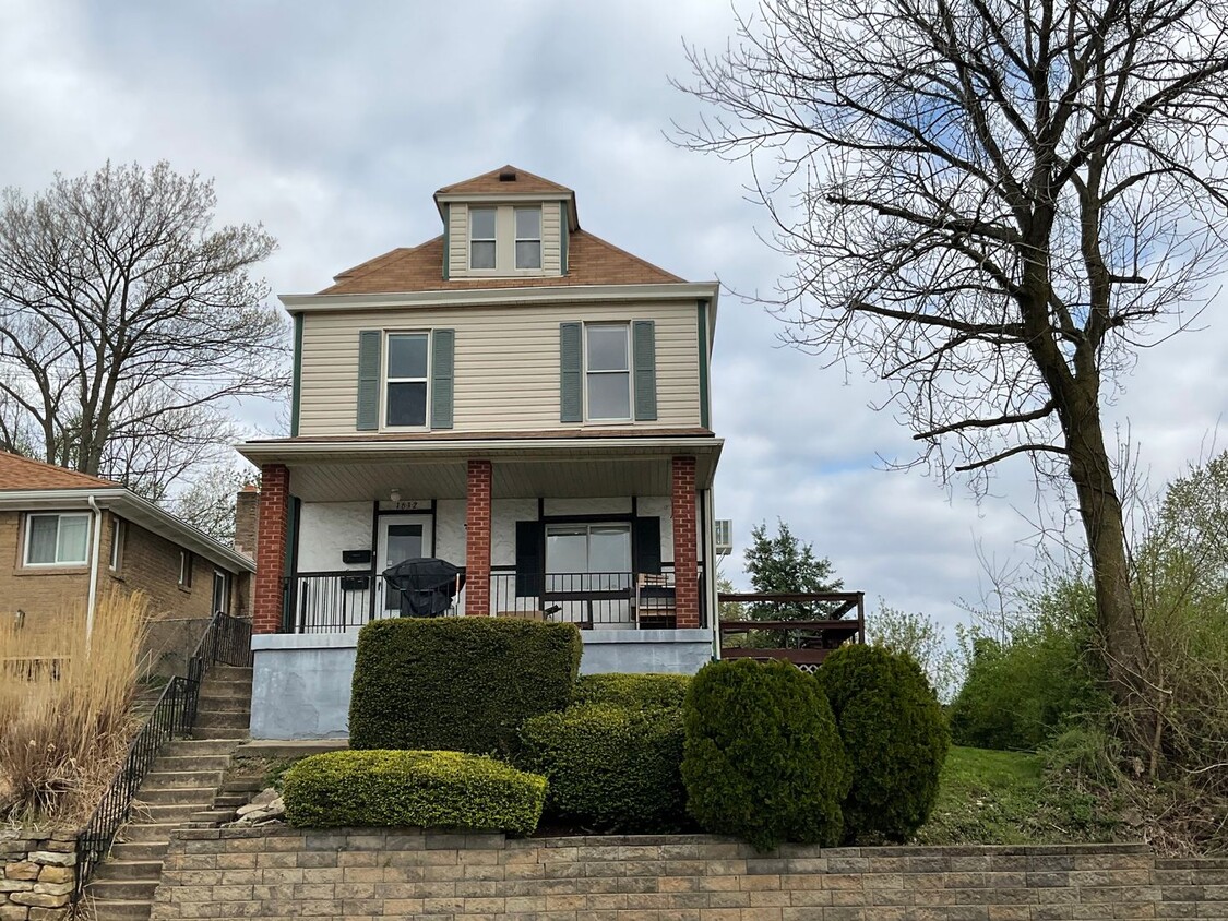 Photo - 1632 E Steuben Street
