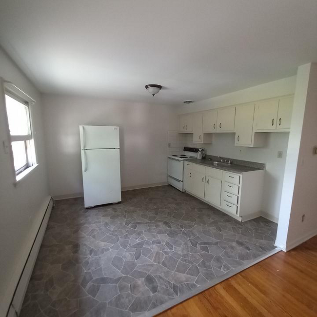 Building Photo - 600 S Main St Rental