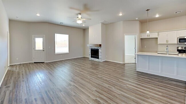 Photo - 487 Hardesty Dr