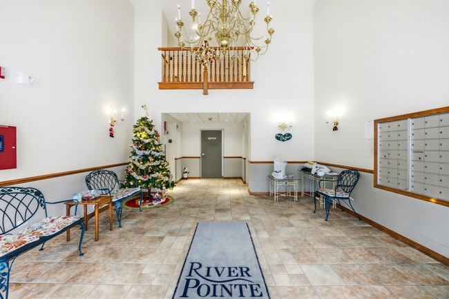 Photo - 650 S River Rd Unidad 405